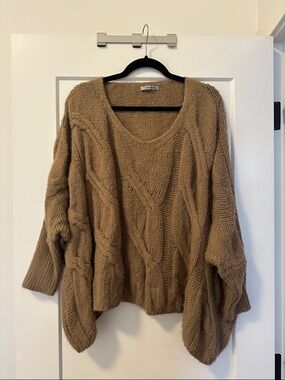 Chunky Cable Scoop Neck Sweater - Camel